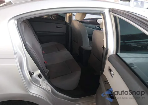 2010 Nissan Sentra 2.0S z USA, uszkodzony, nr VIN 3N1AB6AP2AL692198